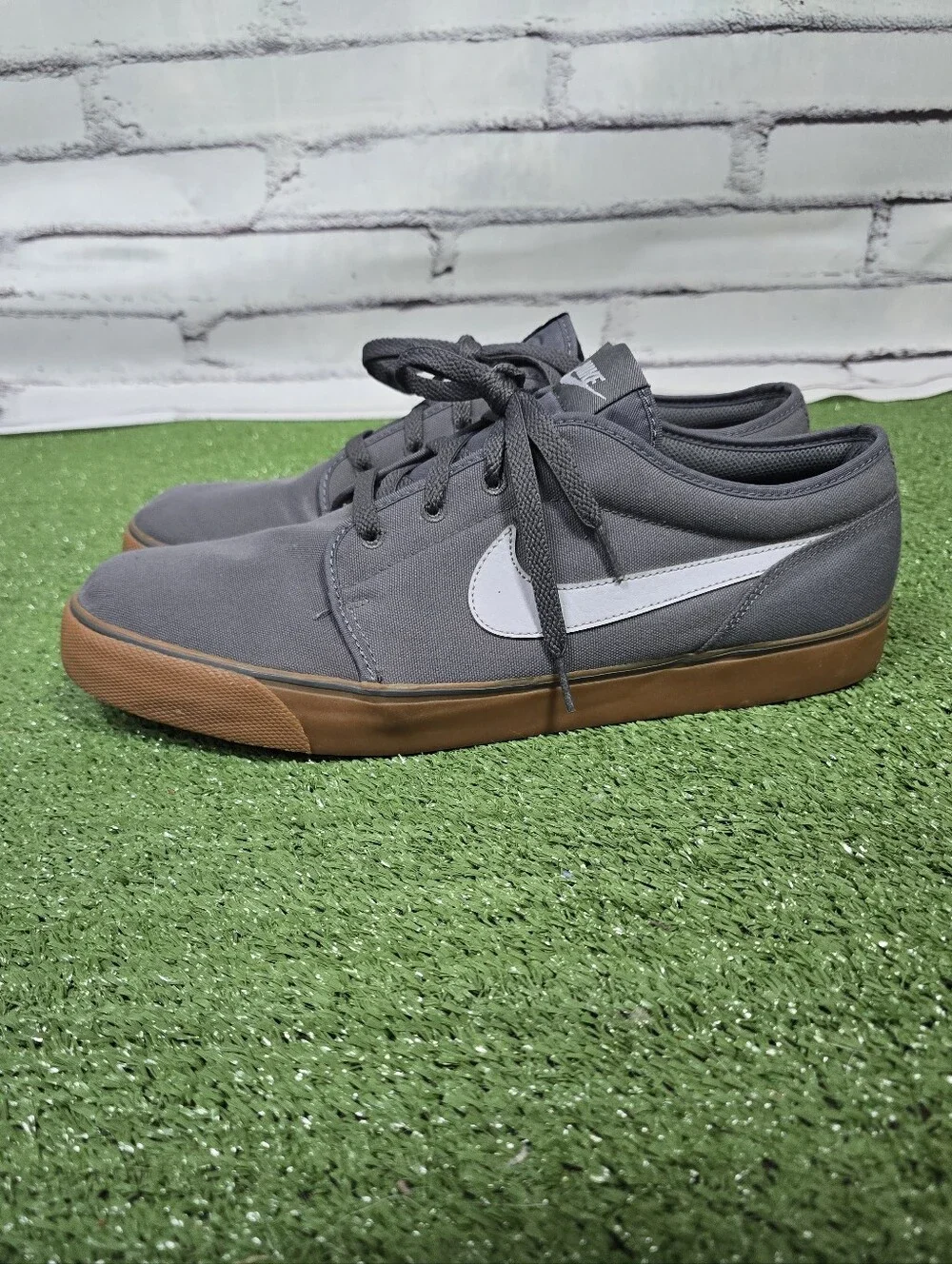 Nike Toki Cotton Canvas Low Laced Gum Sole Sneakers Dark Grey Size 14